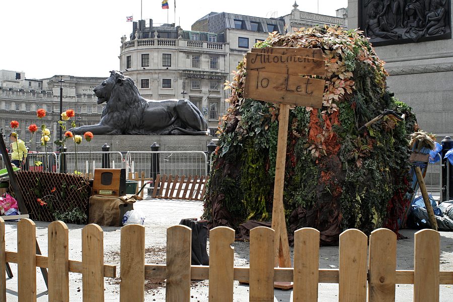 London - A City and its People - St Georges Day Trafalgar Square 2008 - A photographic study by Christopher John Ball - Photographer and Writer